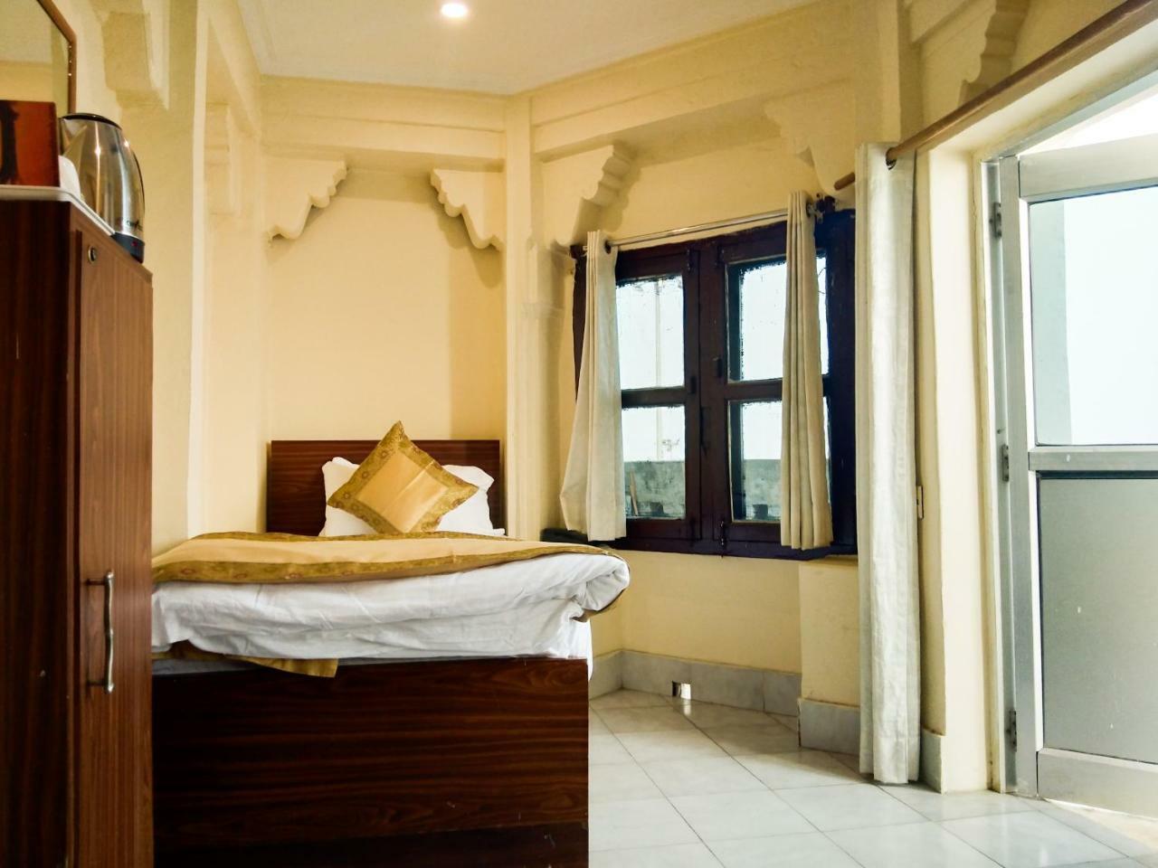 Ajay Guest House Varanasi Exterior photo